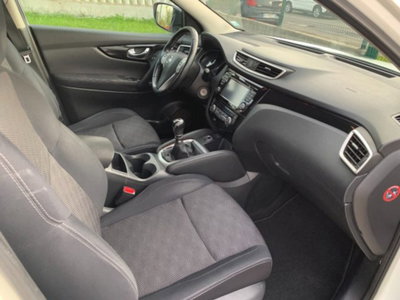 Nissan Qashqai 1.6 dCi 4WD 360 (9)