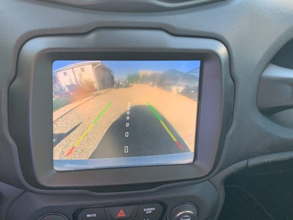 Jeep Renegade 1.3 T4 240CV PHEV 4xe AT6 S (15)