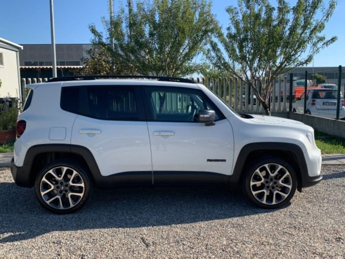 Jeep Renegade 1.3 T4 240CV PHEV 4xe AT6 S (6)