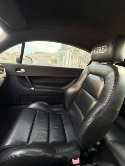 Audi TT Coupé 1.8 T 20V 179 CV cat (18)