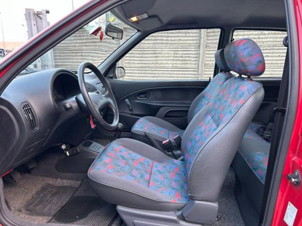Citroen Saxo 1.1i cat 3 porte A (5)