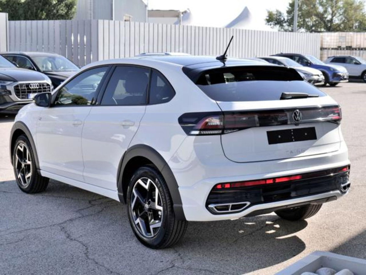 Volkswagen Taigo 1.0 tsi R-Line 115cv (3)