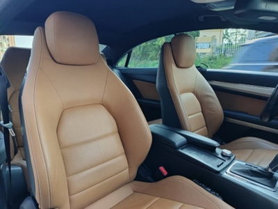 Mercedes-Benz Classe E Coupé 350 CGI Coupé BlueEFFICIENCY Avantgarde (11)
