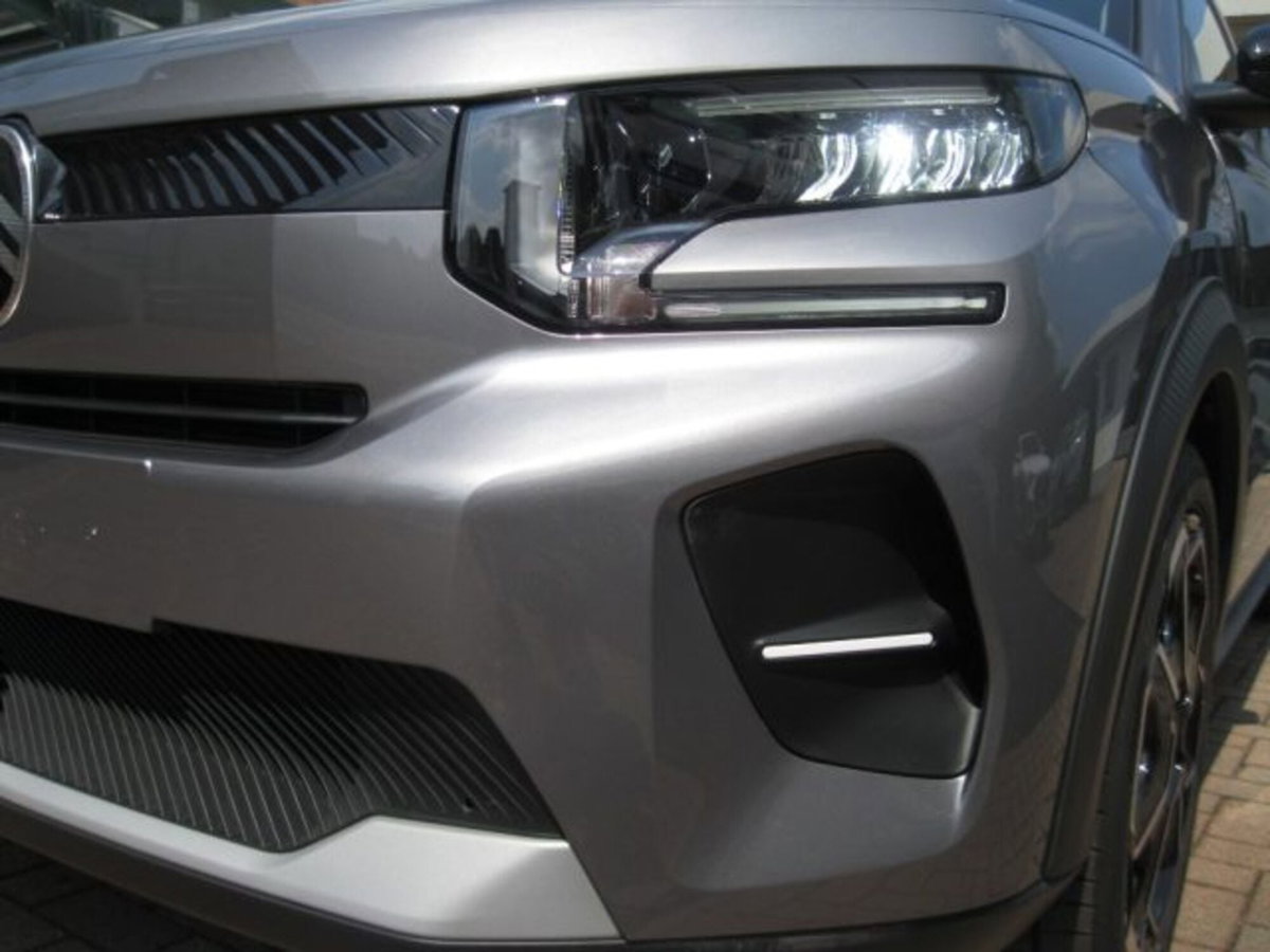 Citroen C3 1.2 turbo Max 100cv s&s (2)