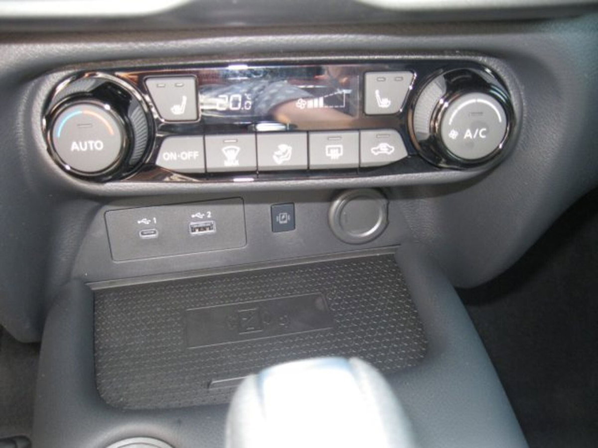 Nissan Juke 1.0 dig-t N-Connecta 114cv dct (18)