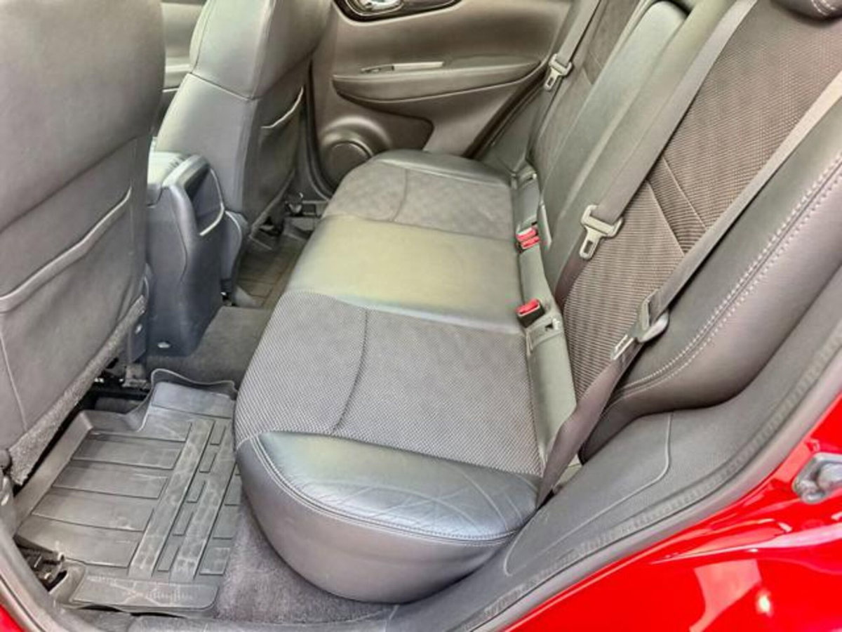 Nissan Qashqai 1.6 dCi 2WD Tekna (11)