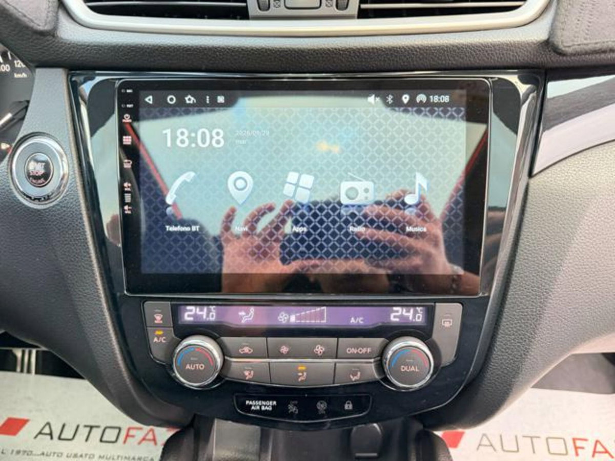 Nissan Qashqai 1.6 dCi 2WD Tekna (13)