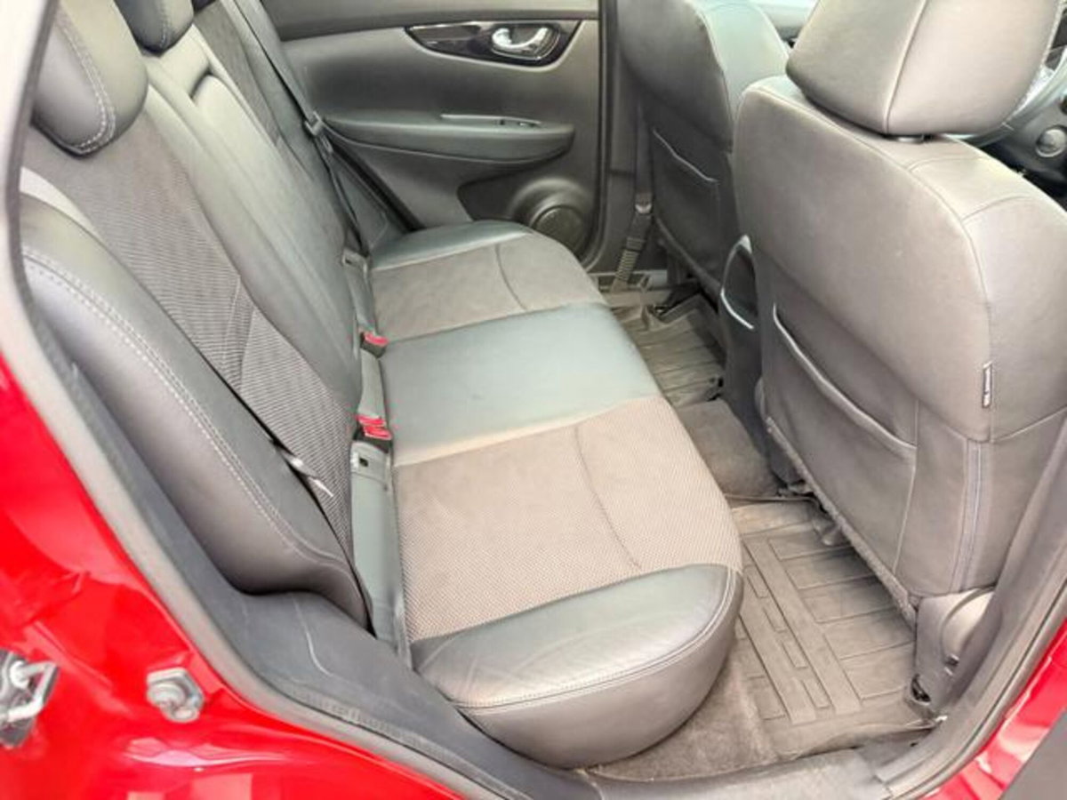 Nissan Qashqai 1.6 dCi 2WD Tekna (15)
