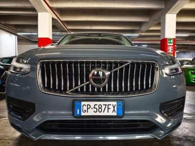 Volvo XC90 B5 (d) AWD Geartronic 7 posti Momentum Pro (2)