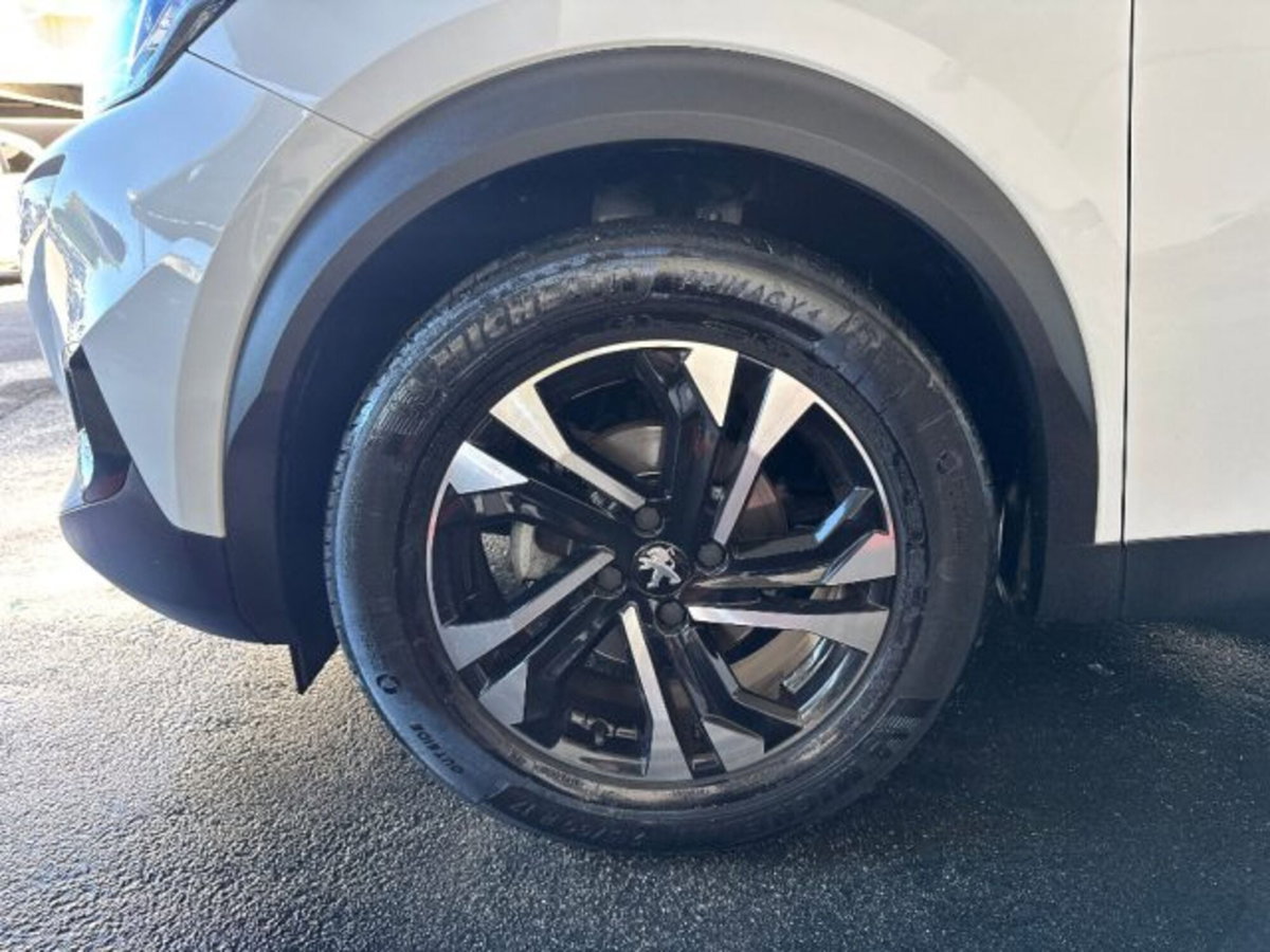 Peugeot 2008 BlueHDi 100 S&S GT Line (17)