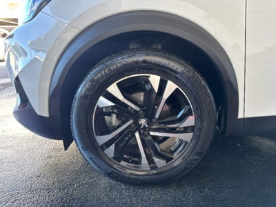 Peugeot 2008 BlueHDi 100 S&S GT Line (17)