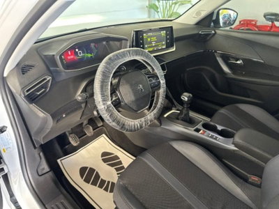 Peugeot 2008 BlueHDi 100 S&S GT Line (20)