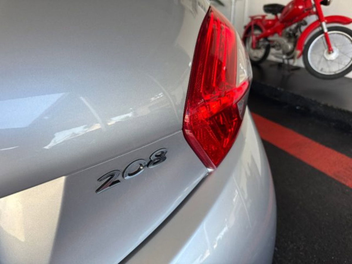 Peugeot 208 HDi 68 CV 5 porte Allure (16)