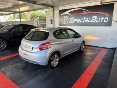 Peugeot 208 HDi 68 CV 5 porte Allure (5)