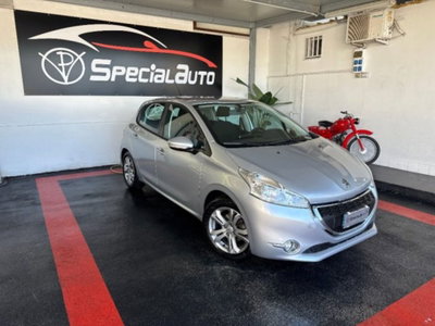 Peugeot 208 HDi 68 CV 5 porte Allure (7)
