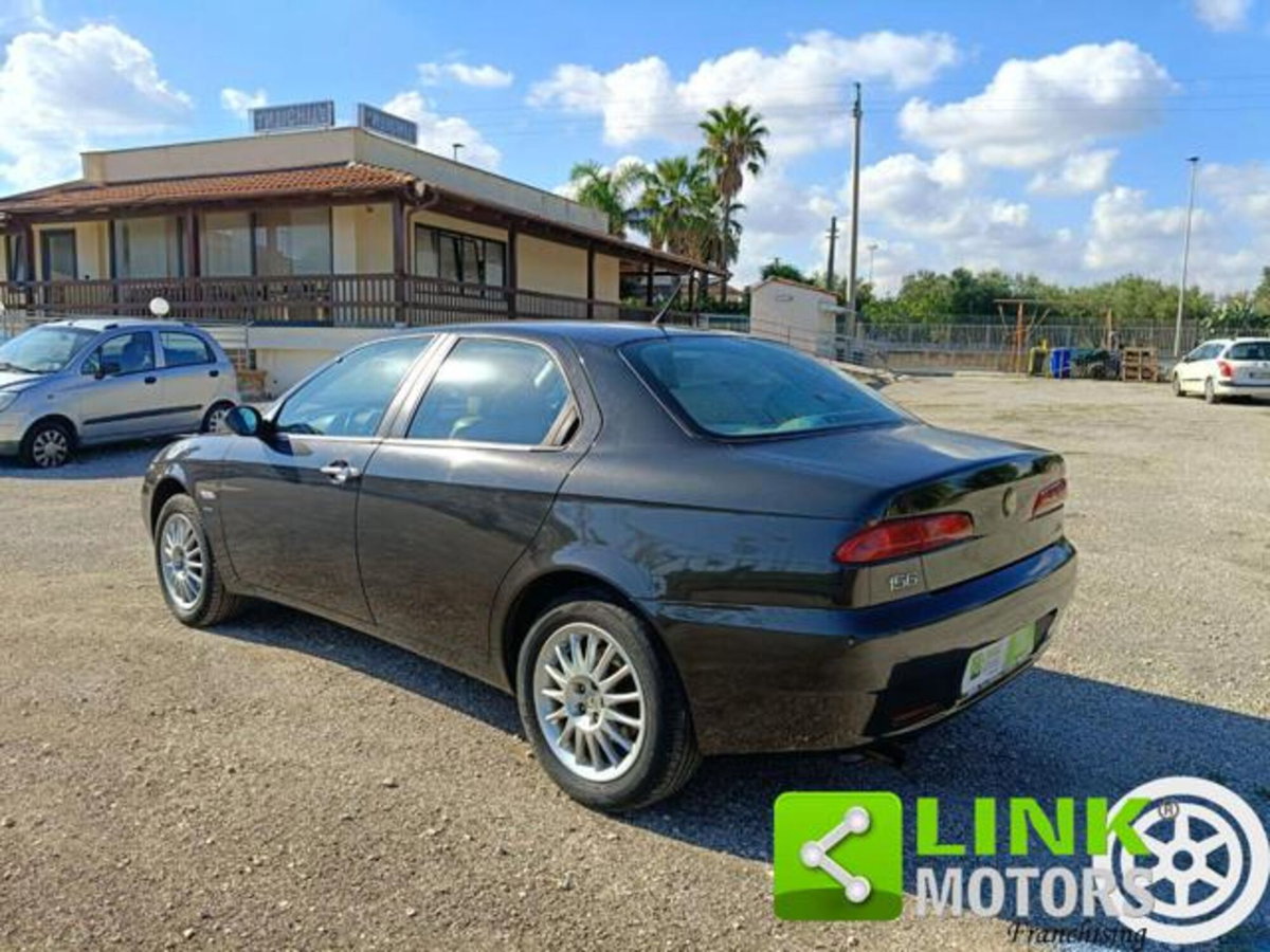 Alfa Romeo 156 1.9 JTD Exclusive (2)
