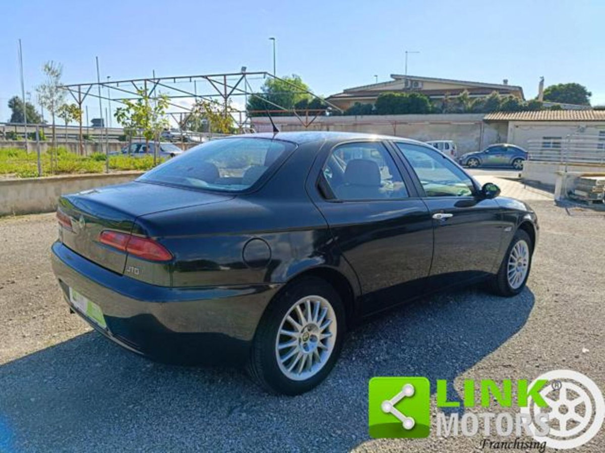 Alfa Romeo 156 1.9 JTD Exclusive (3)