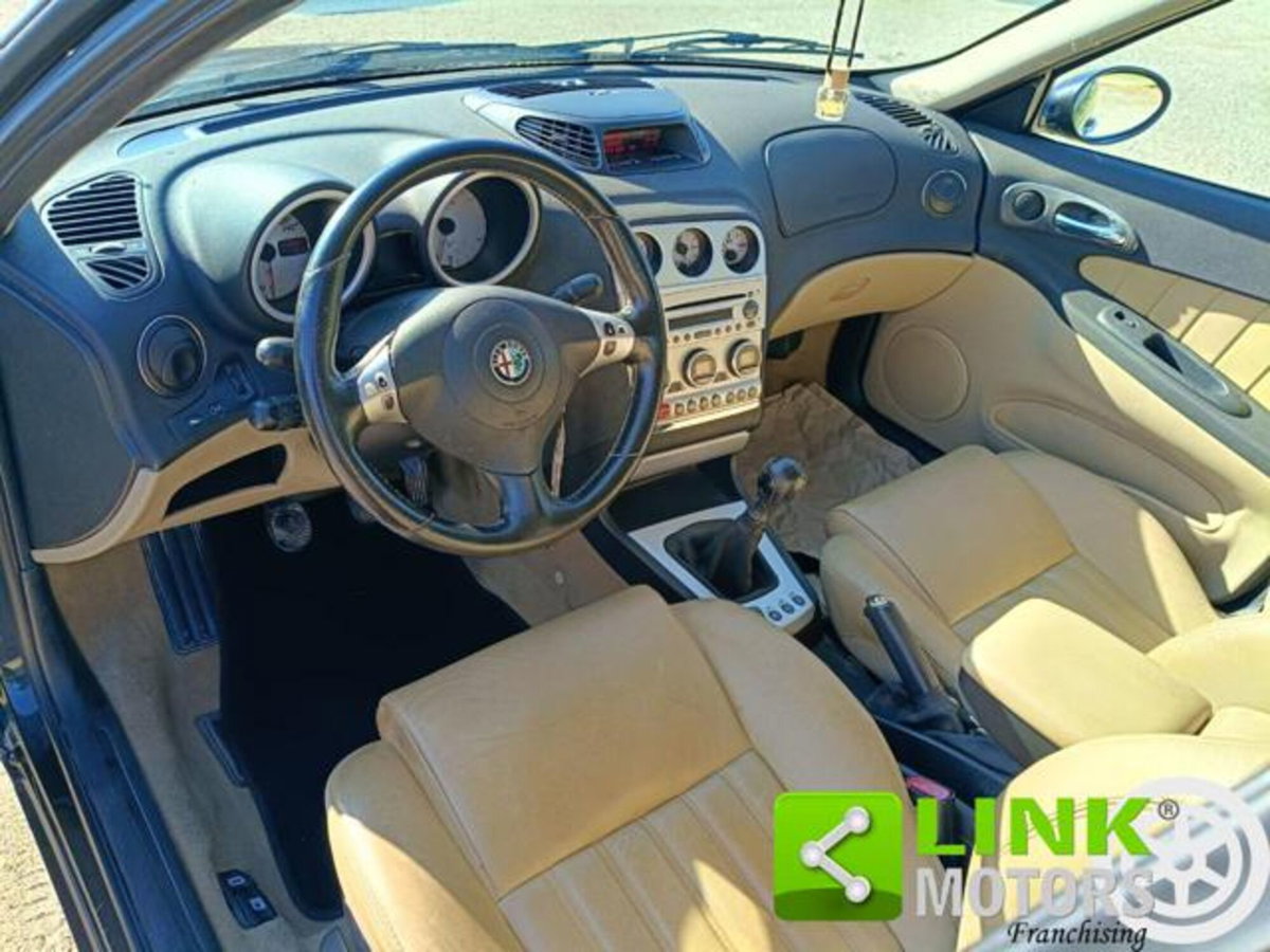 Alfa Romeo 156 1.9 JTD Exclusive (5)