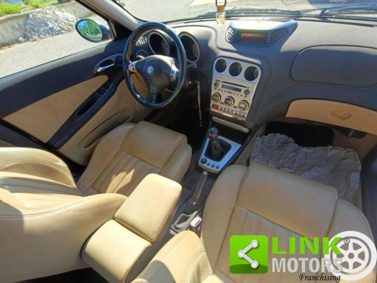 Alfa Romeo 156 1.9 JTD Exclusive (7)