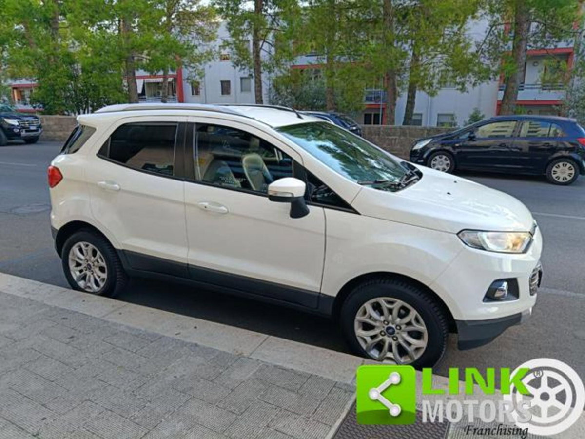 Ford EcoSport 1.5 TDCi 95 CV Titanium (4)