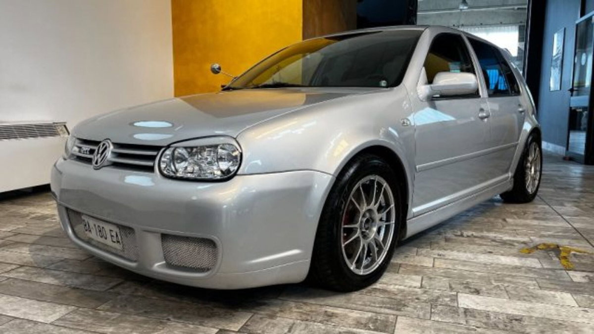Volkswagen Golf 1.8 turbo 20V cat 5p. GTI