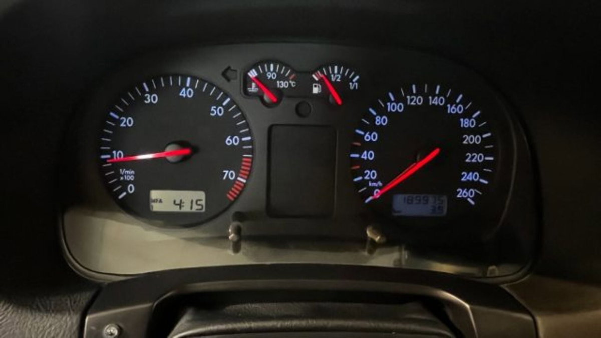 Volkswagen Golf 1.8 turbo 20V cat 5p. GTI (11)