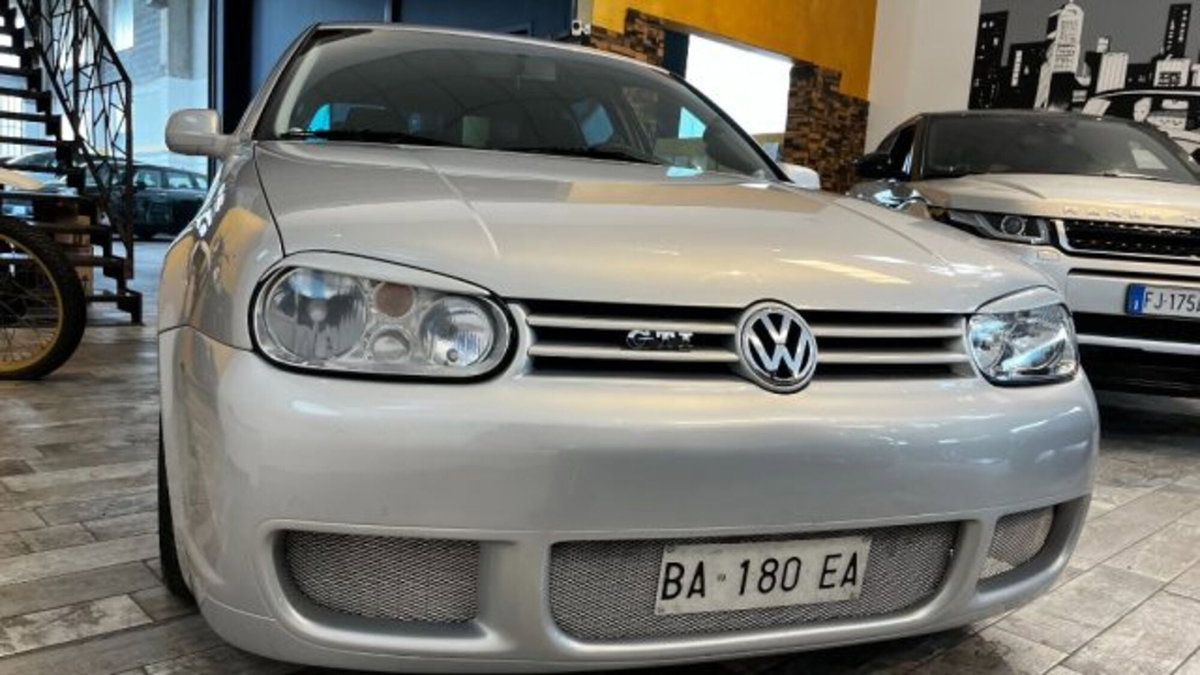 Volkswagen Golf 1.8 turbo 20V cat 5p. GTI (2)