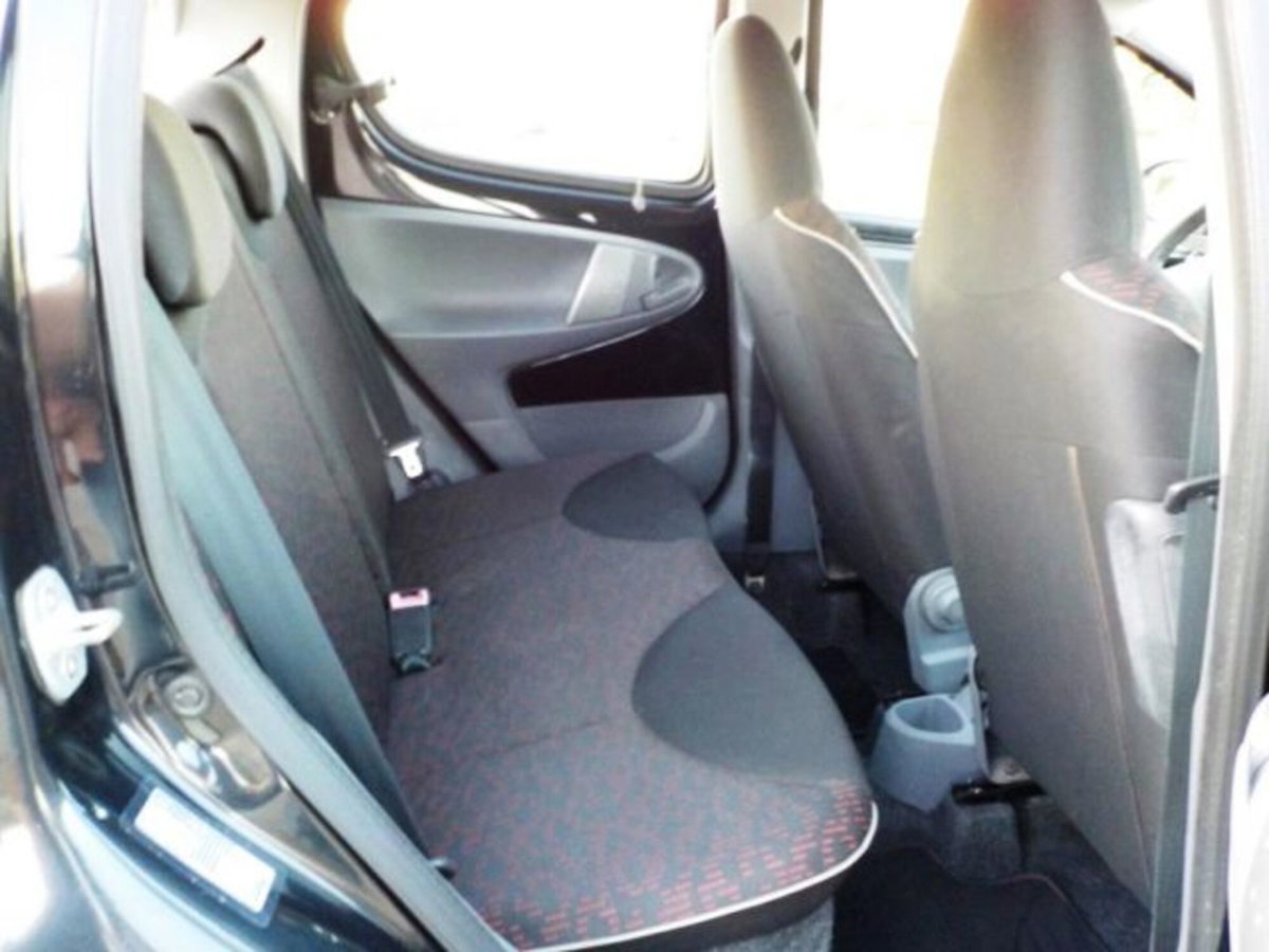 Peugeot 107 68CV 5p. Sweet Years (18)