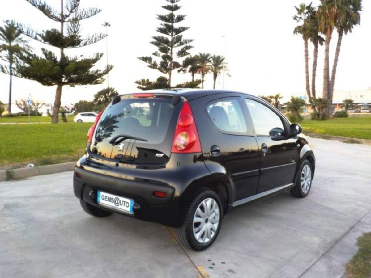 Peugeot 107 68CV 5p. Sweet Years (5)