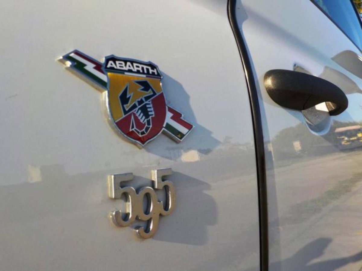 Abarth 595 595 1.4 Turbo T-Jet 180 CV Competizione (12)