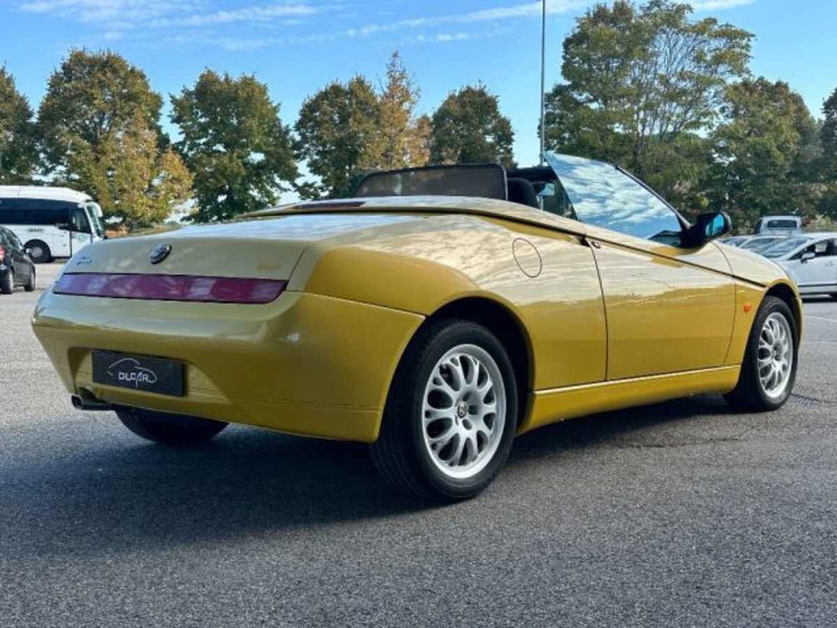 Alfa Romeo Spider 1.8i 16V Twin Spark cat (5)