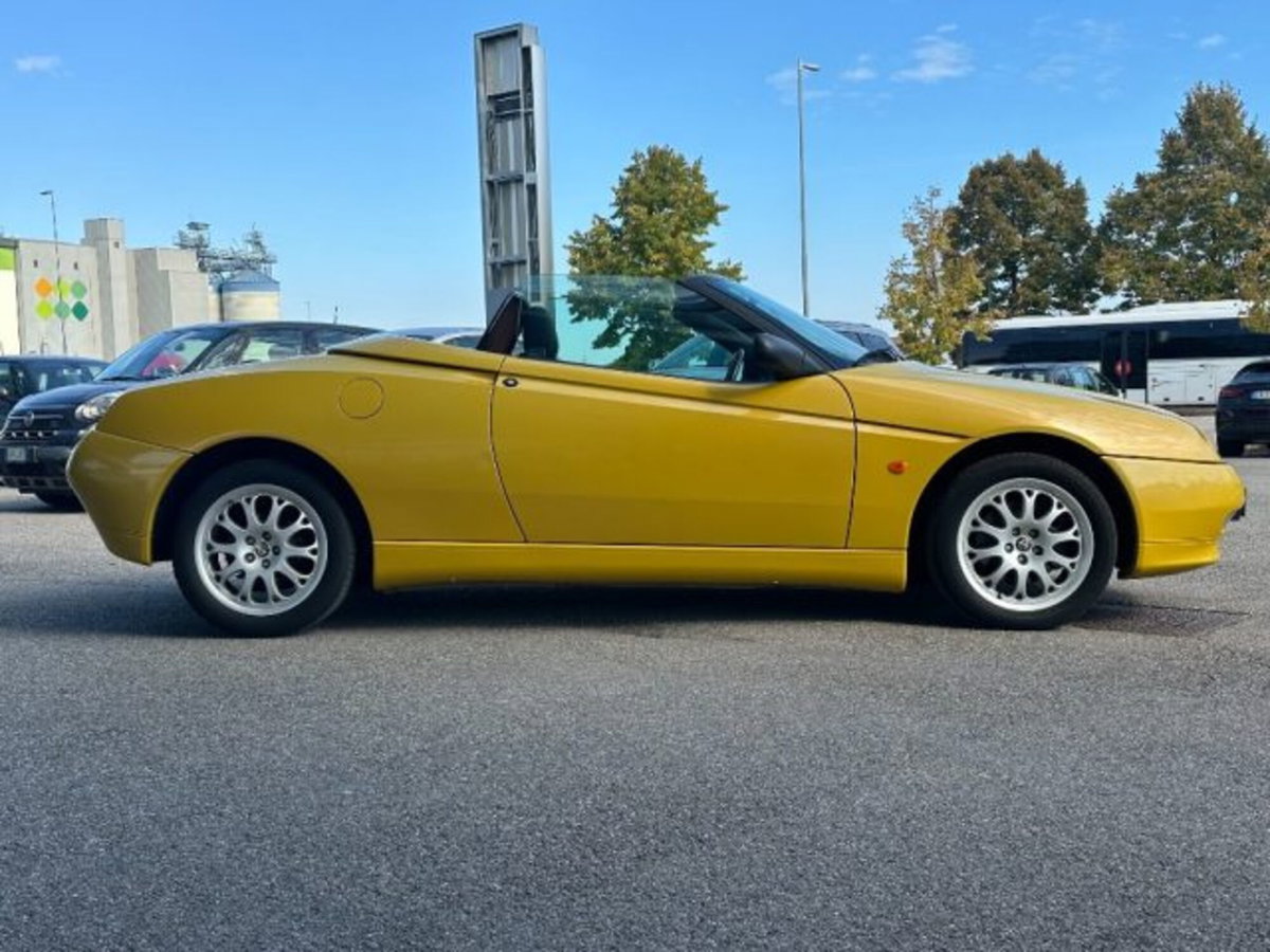 Alfa Romeo Spider 1.8i 16V Twin Spark cat (7)