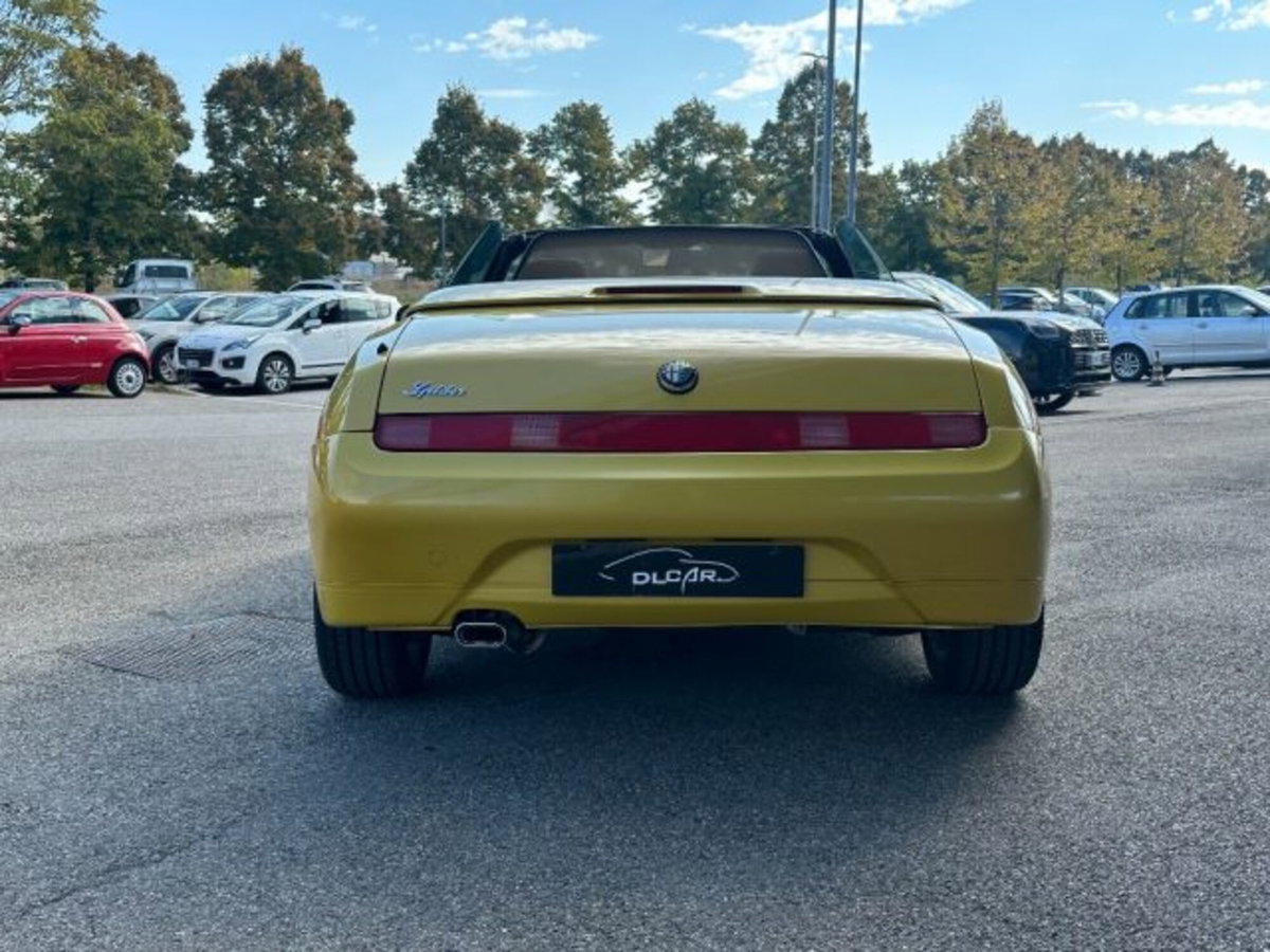 Alfa Romeo Spider 1.8i 16V Twin Spark cat (9)