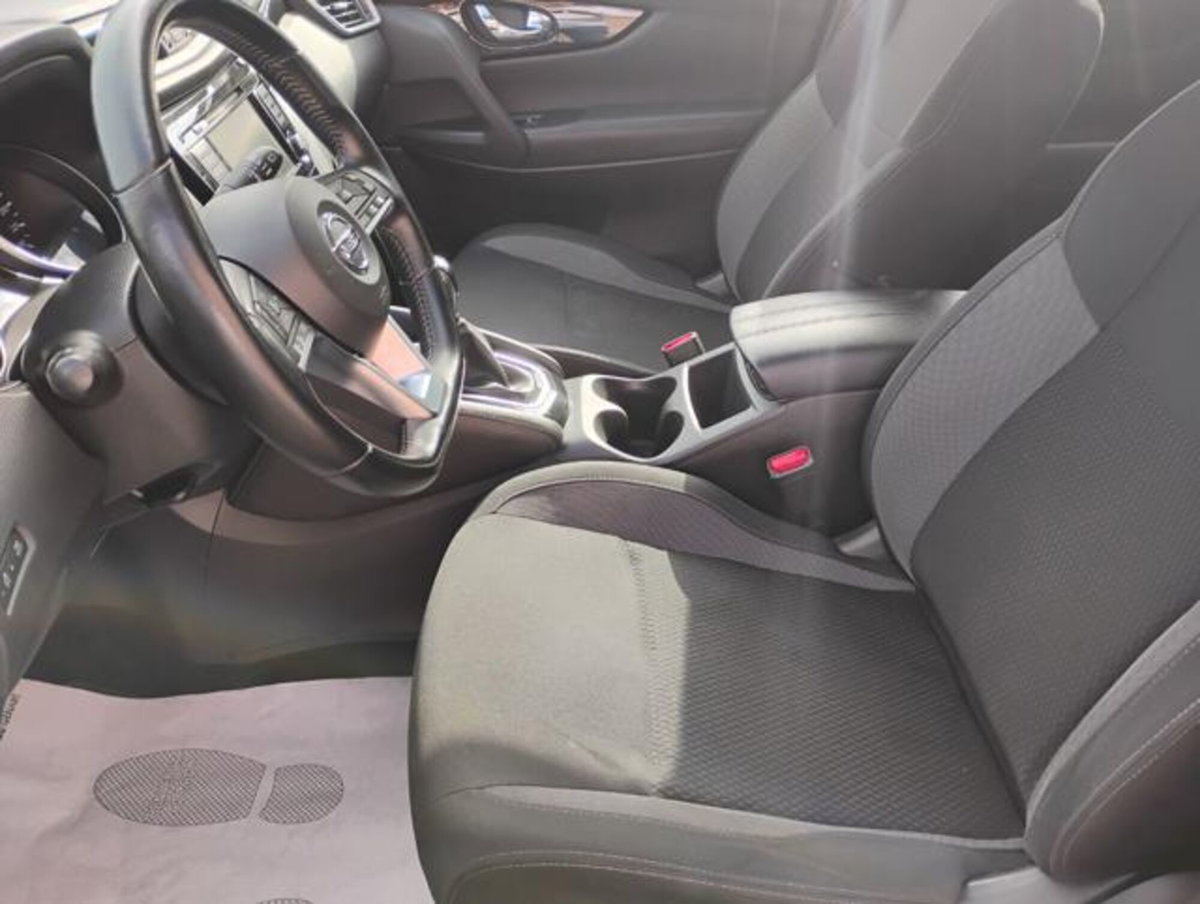 Nissan Qashqai 1.5 dCi 115 CV DCT Business (12)