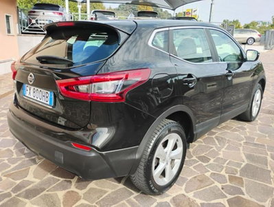 Nissan Qashqai 1.5 dCi 115 CV DCT Business (3)