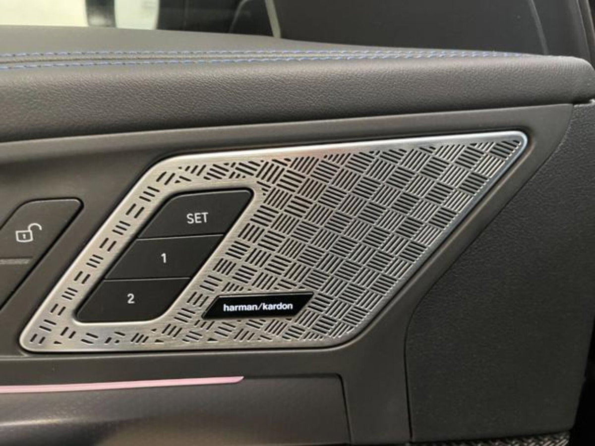 BMW X1 sdrive20d mhev 48V auto (12)