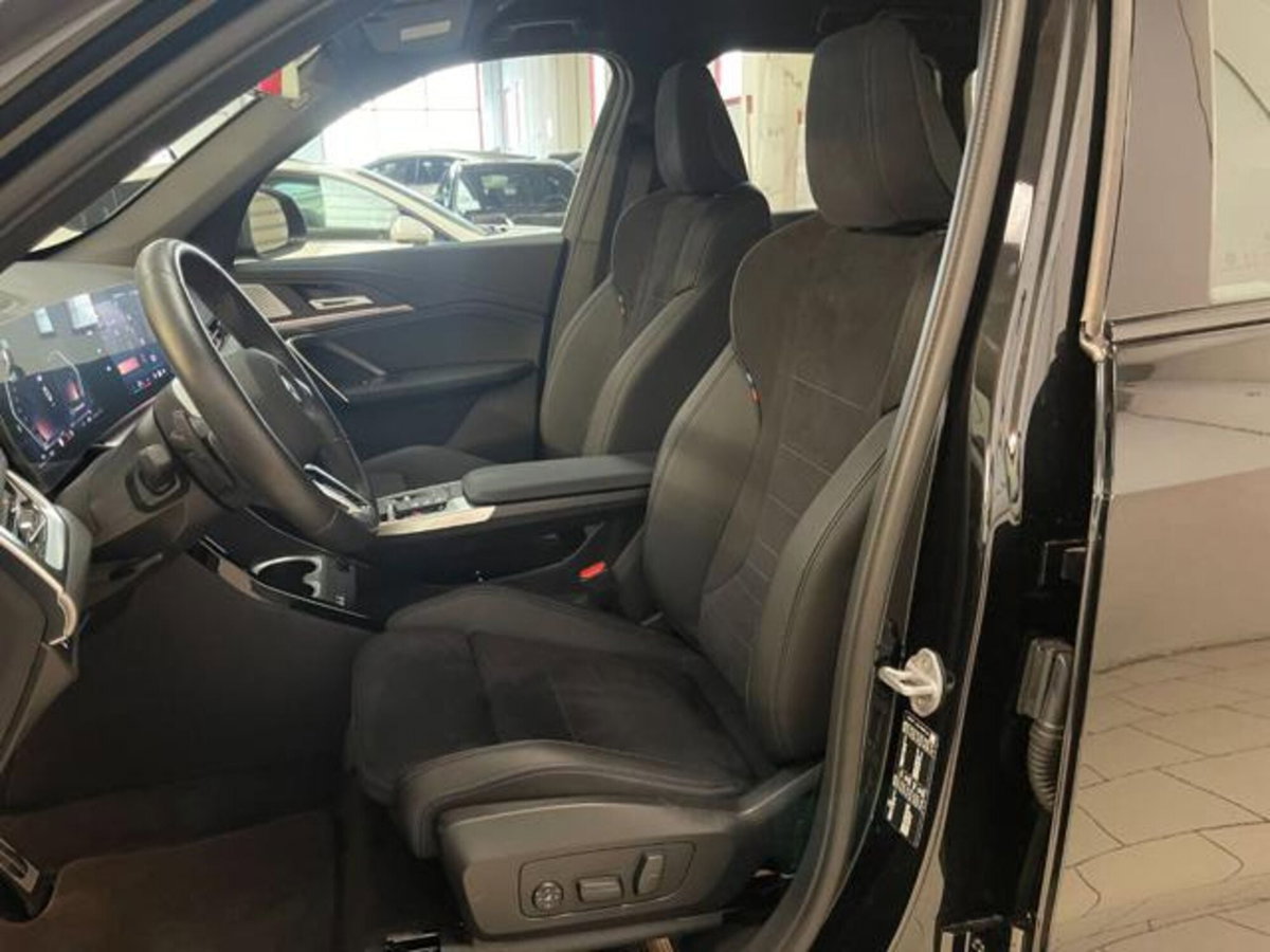 BMW X1 sdrive20d mhev 48V auto (14)