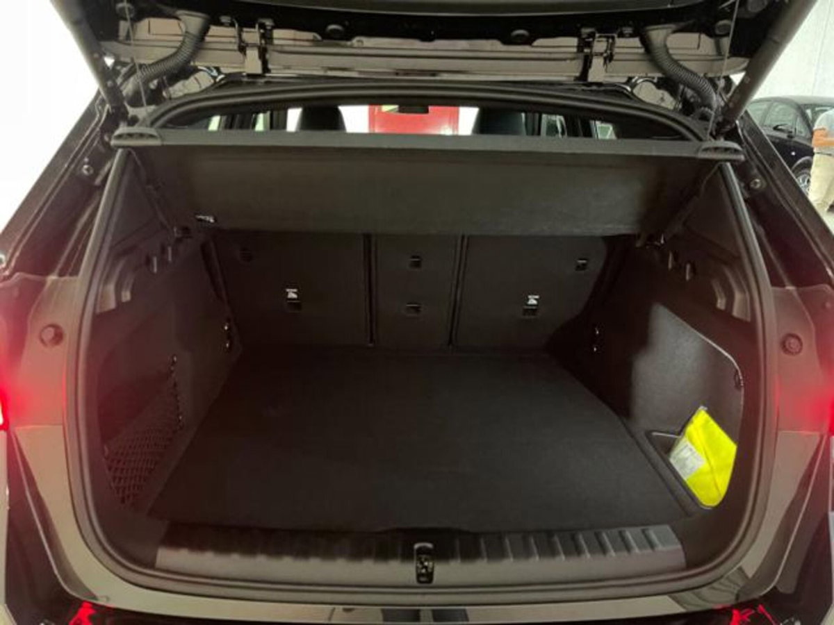 BMW X1 sdrive20d mhev 48V auto (16)