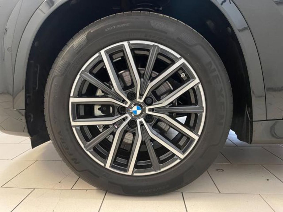 BMW X1 sdrive20d mhev 48V auto (8)