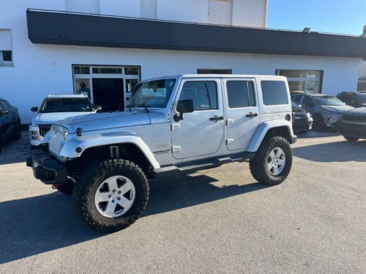 Jeep Wrangler 2.8 CRD DPF Sahara Auto (8)