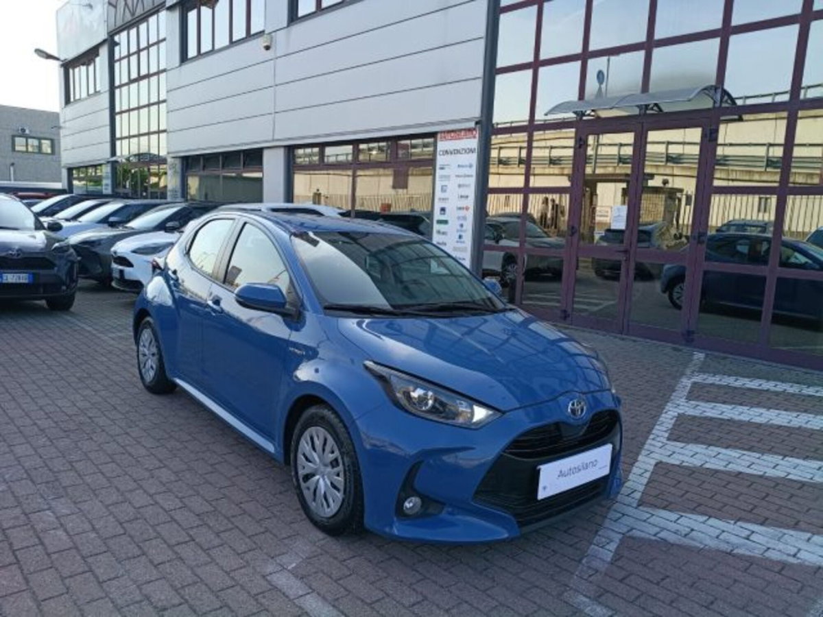 Toyota Yaris Cross 1.5 Hybrid 5p. E-CVT Active (3)