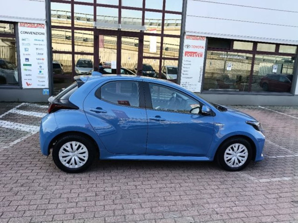 Toyota Yaris Cross 1.5 Hybrid 5p. E-CVT Active (4)