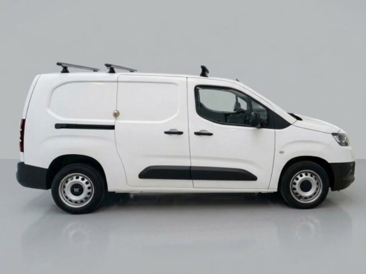 Toyota Proace City City 1.5D 100 CV S&S PC 4p. Active (2)
