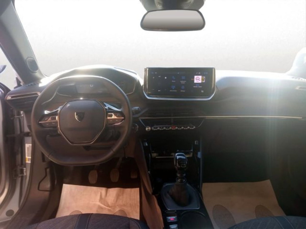 Peugeot 2008 PureTech 100 S&S Allure (7)