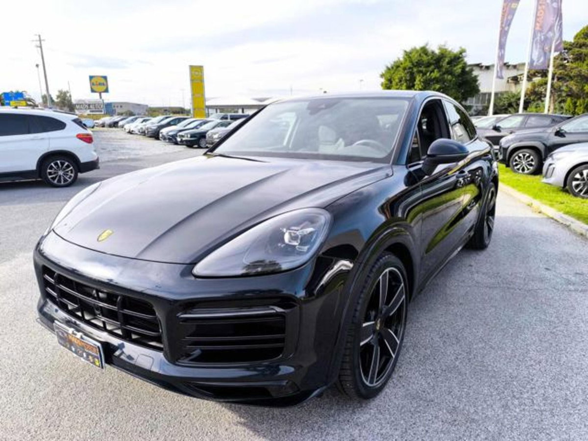 Porsche Cayenne Coupé 3.0 V6 (2)
