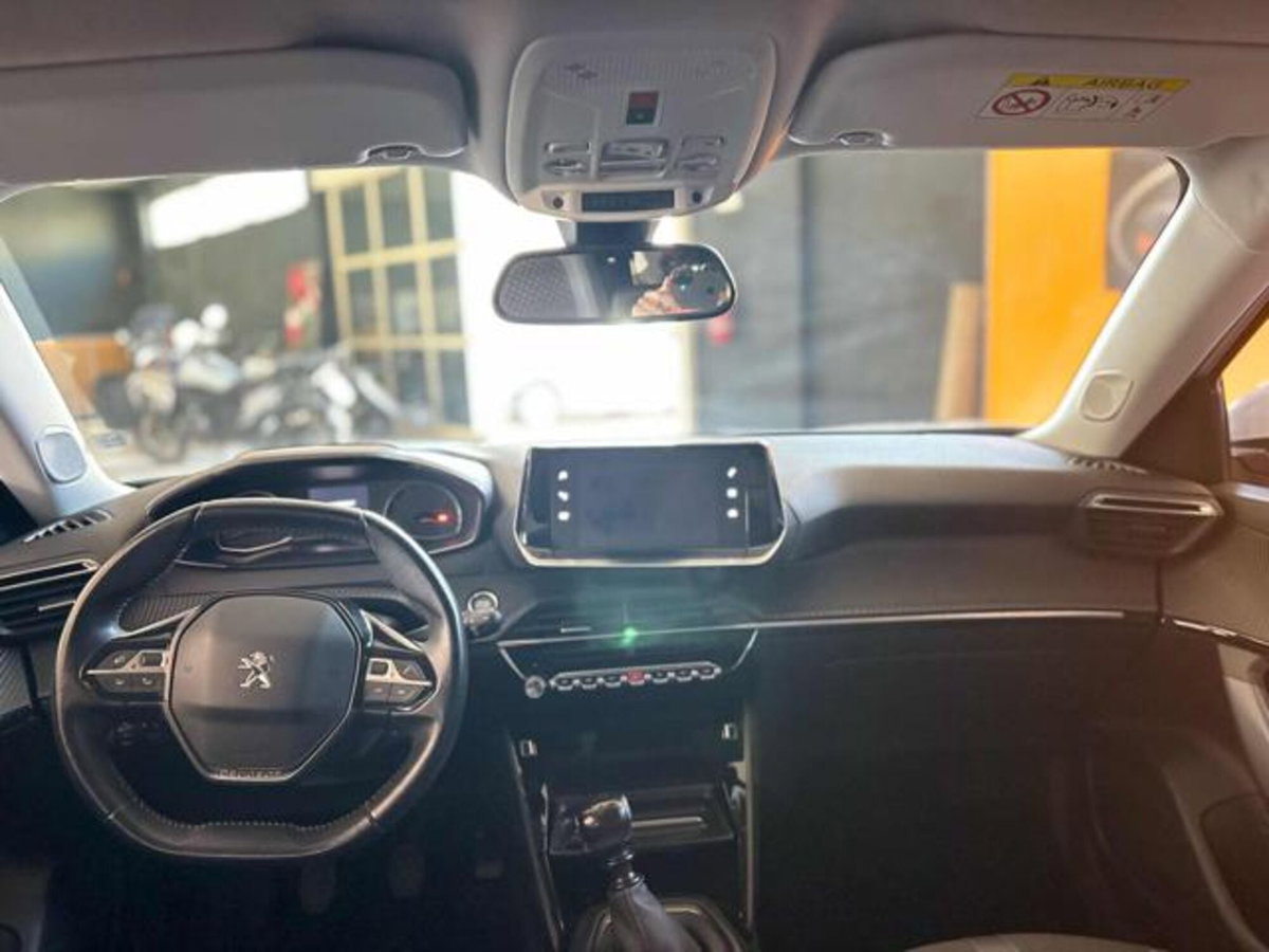 Peugeot 2008 BlueHDi 100 S&S Allure (10)