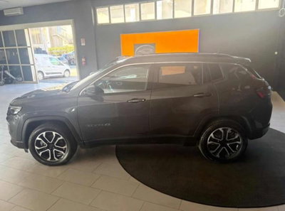 Jeep Compass 1.3 T4 190CV PHEV AT6 4xe Business Plus (3)