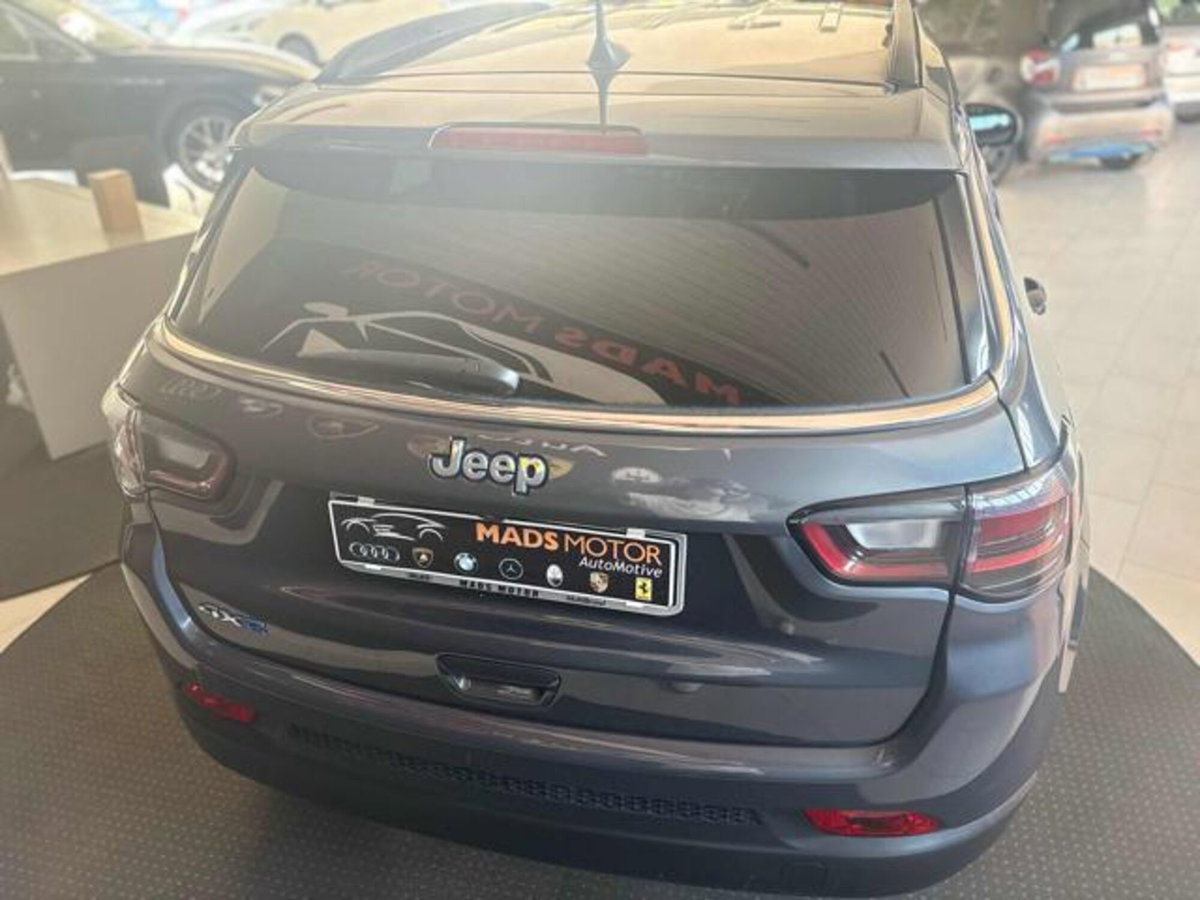 Jeep Compass 1.3 T4 190CV PHEV AT6 4xe Business Plus (7)