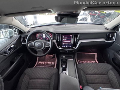 Volvo V60 B4 (d) automatico Essential (10)