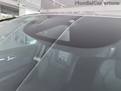 Volvo V60 B4 (d) automatico Essential (18)